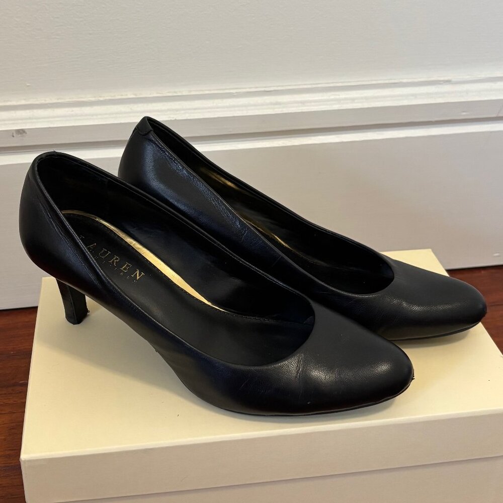 Ralph Lauren Black Leather Low-Heel Pumps – Size 7